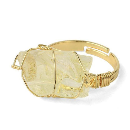 Bague avec pierre de citrine, vue en perspective