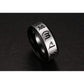 Détail des syllabes Om Mani Padme Hum sur la bague