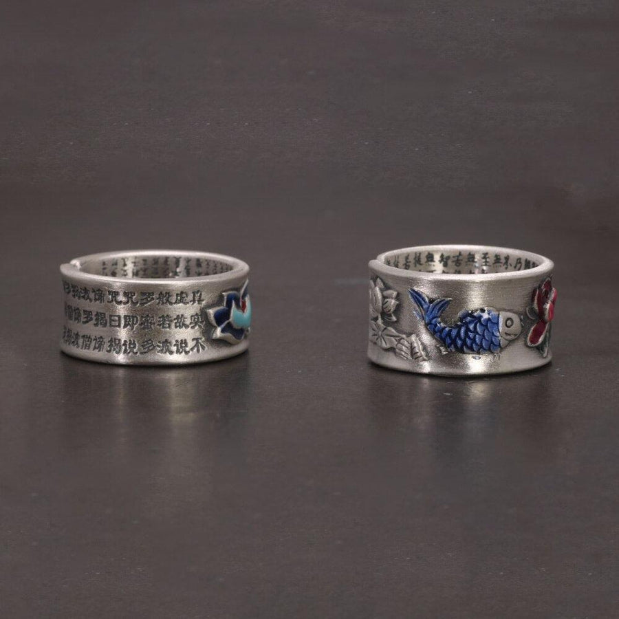 Bague ouverte avec gravure sutra et lotus émaillé