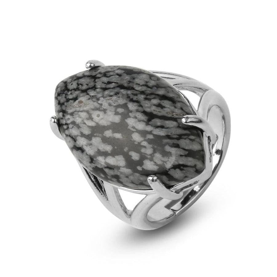 Bague en pierre de jaspe, détails de la surface polie