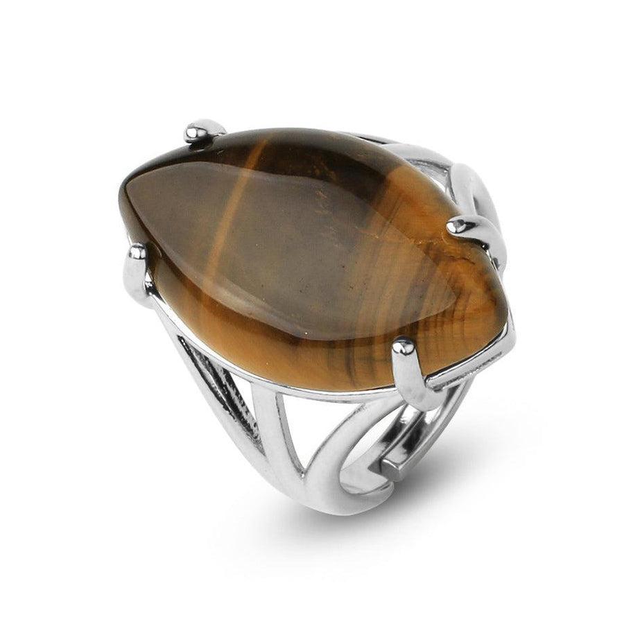 Détail d'une bague en pierre de lapis-lazuli, monture fine