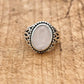Bague ajustable avec pierre semi-précieuse, vue d'ensemble