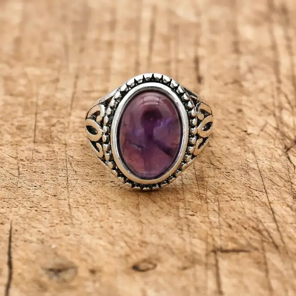 Bague en pierre naturelle, design inspiré des bijoux anciens
