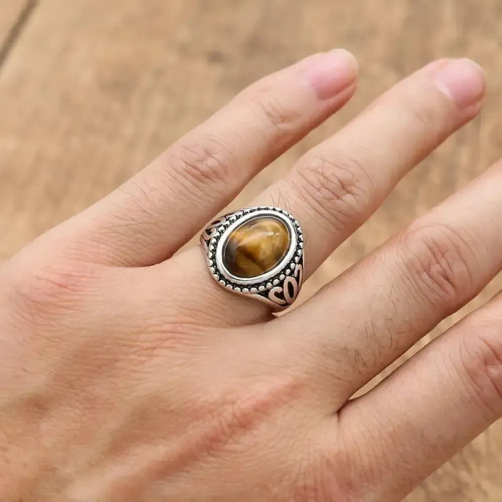 Bague en œil de tigre, monture sculptée et ajustable