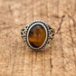 Bague en épidote, pierre verte sur monture élégante