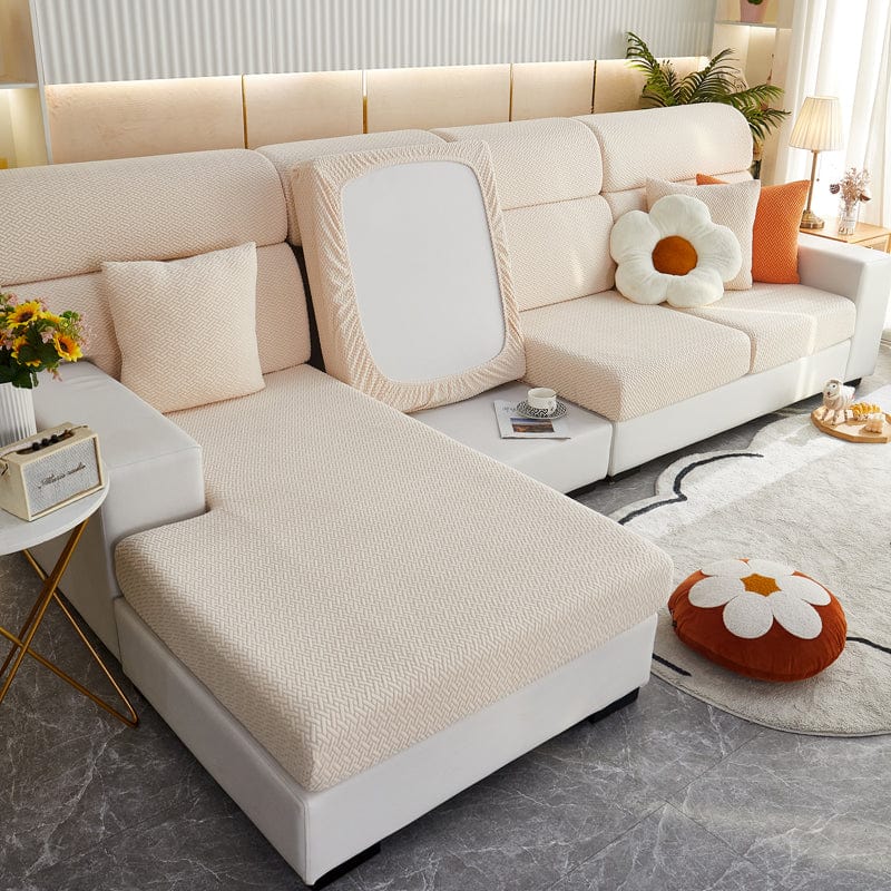 Housse polaire beige montrant sa flexibilité et douceur