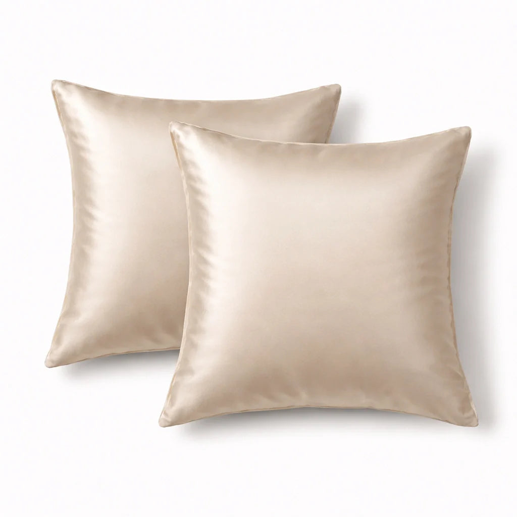 Taie d'oreiller beige grège assortie à une chambre moderne