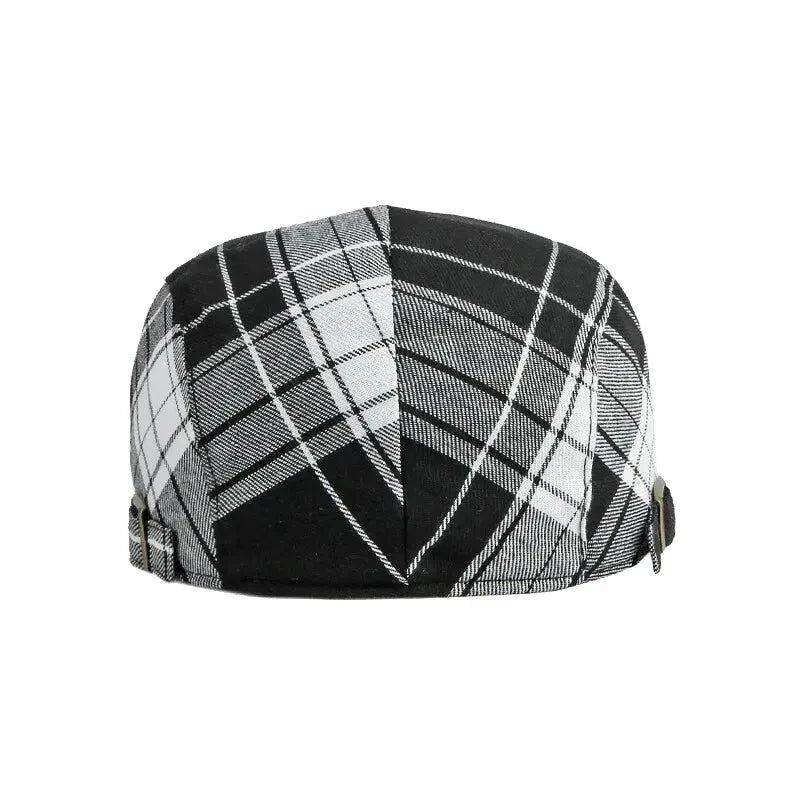 Béret à carreaux gris sur fond neutre