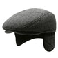Homme portant un béret en coton, vue de profil