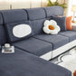 Vue latérale d'un coussin recouvert de housse polaire bleue