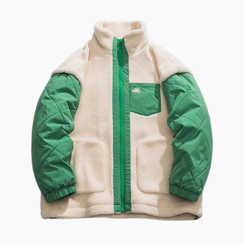 Vue de face du blouson en fourrure, manches vertes