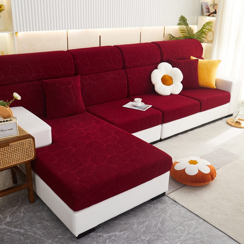 Gros plan sur la texture moelleuse d'une housse polaire bordeaux