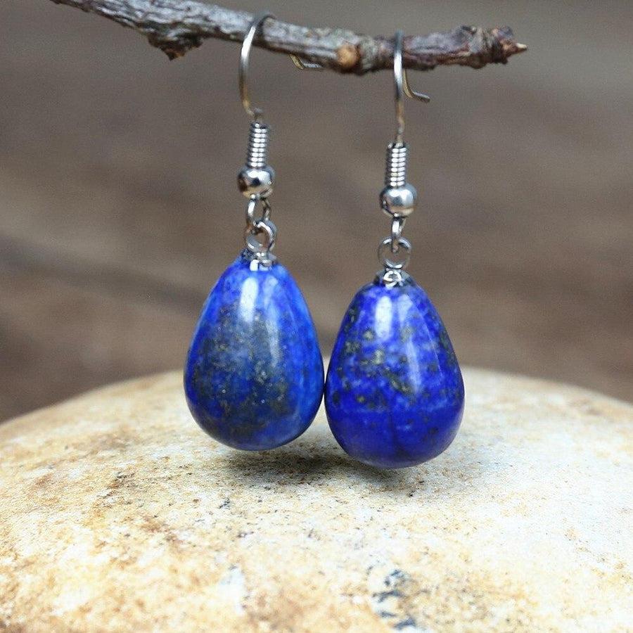 Détail du crochet des boucles en Lapis Lazuli