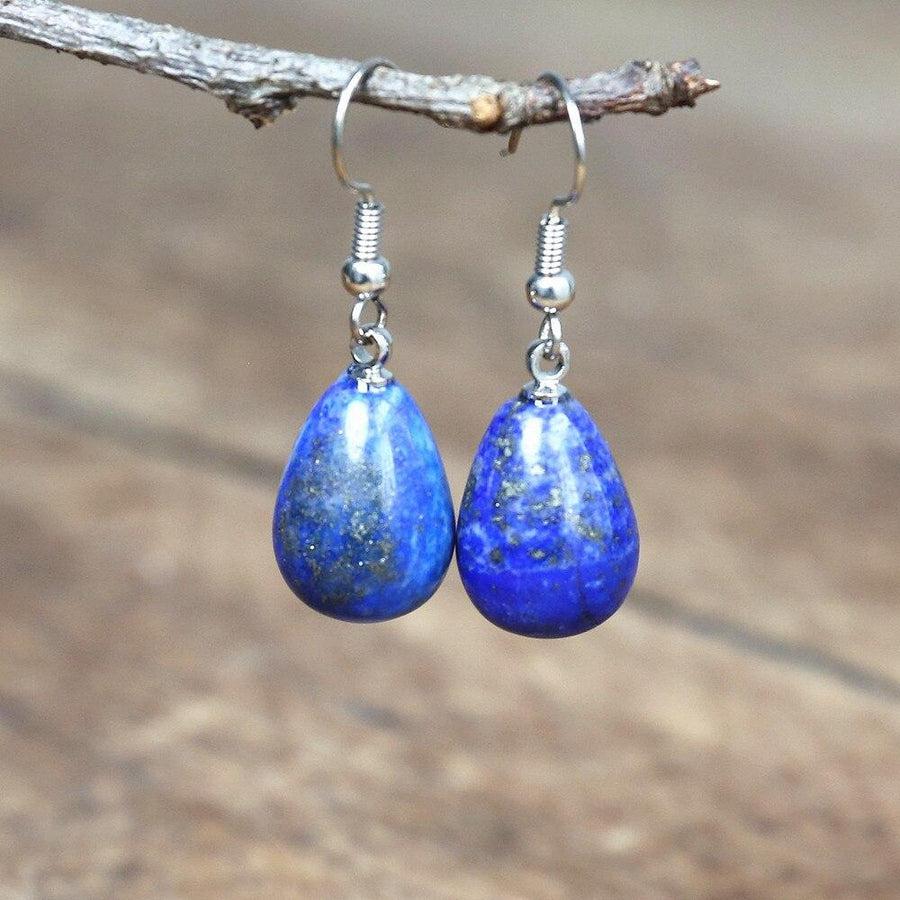 Vue rapprochée de la pierre Lapis Lazuli bleue