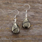 Boucles d'oreilles artisanales en pyrite avec support en laiton