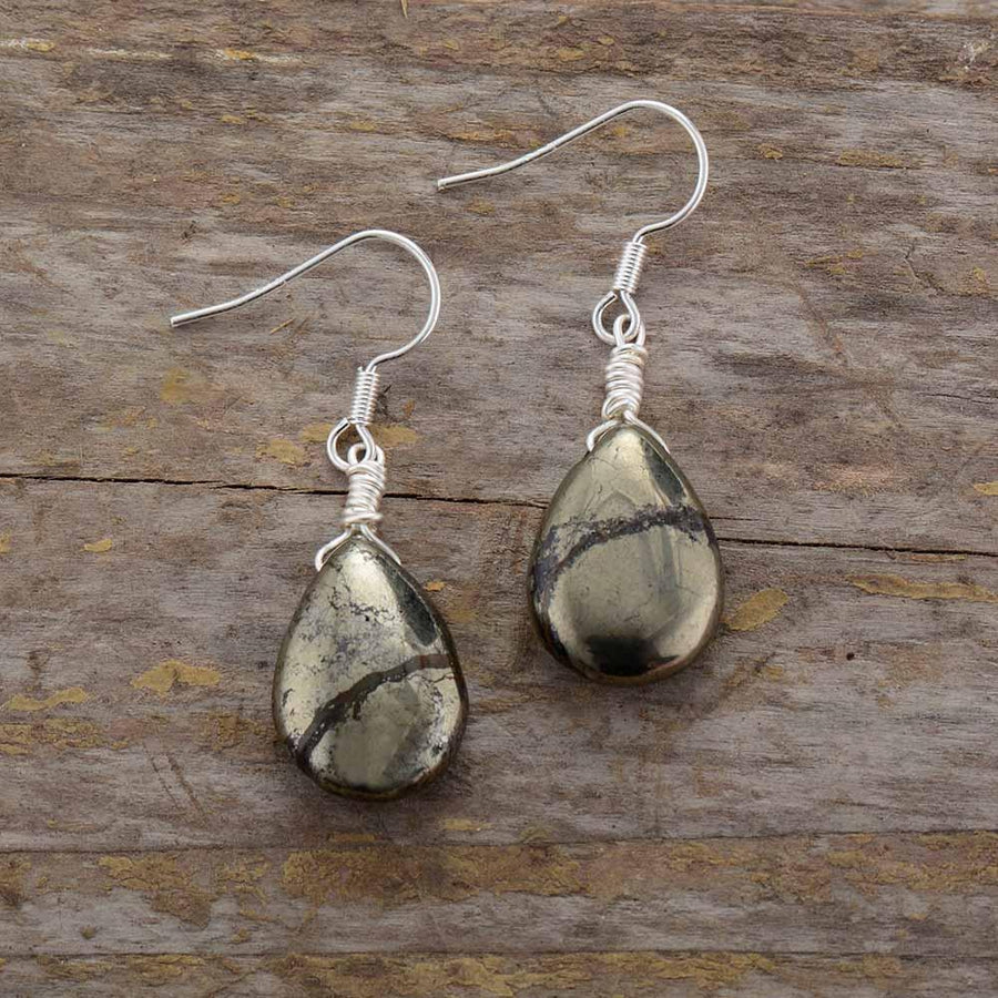 Boucles d'oreilles artisanales en pyrite avec support en laiton