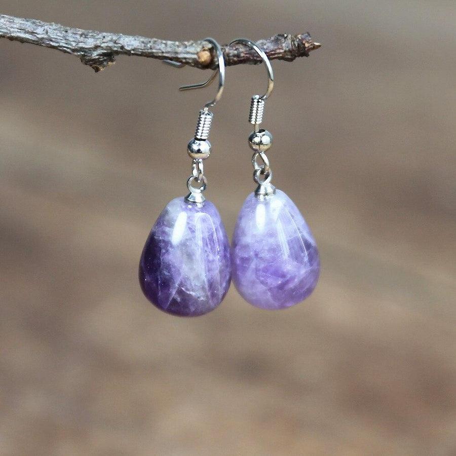 Zoom sur les perles d'améthyste violettes et leur éclat