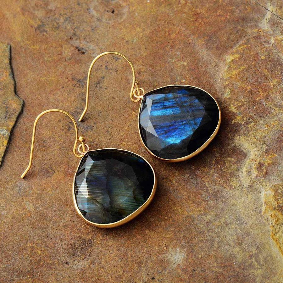 Boucles d'oreilles en labradorite, élégance et protection naturelle
