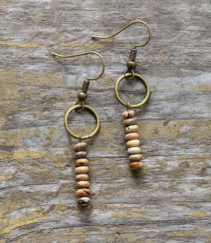 Vue d'ensemble des boucles d'oreilles en jaspe, élégantes et colorées