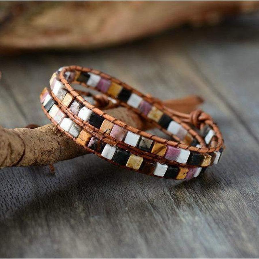 Zoom sur la texture des pierres d'agate du bracelet