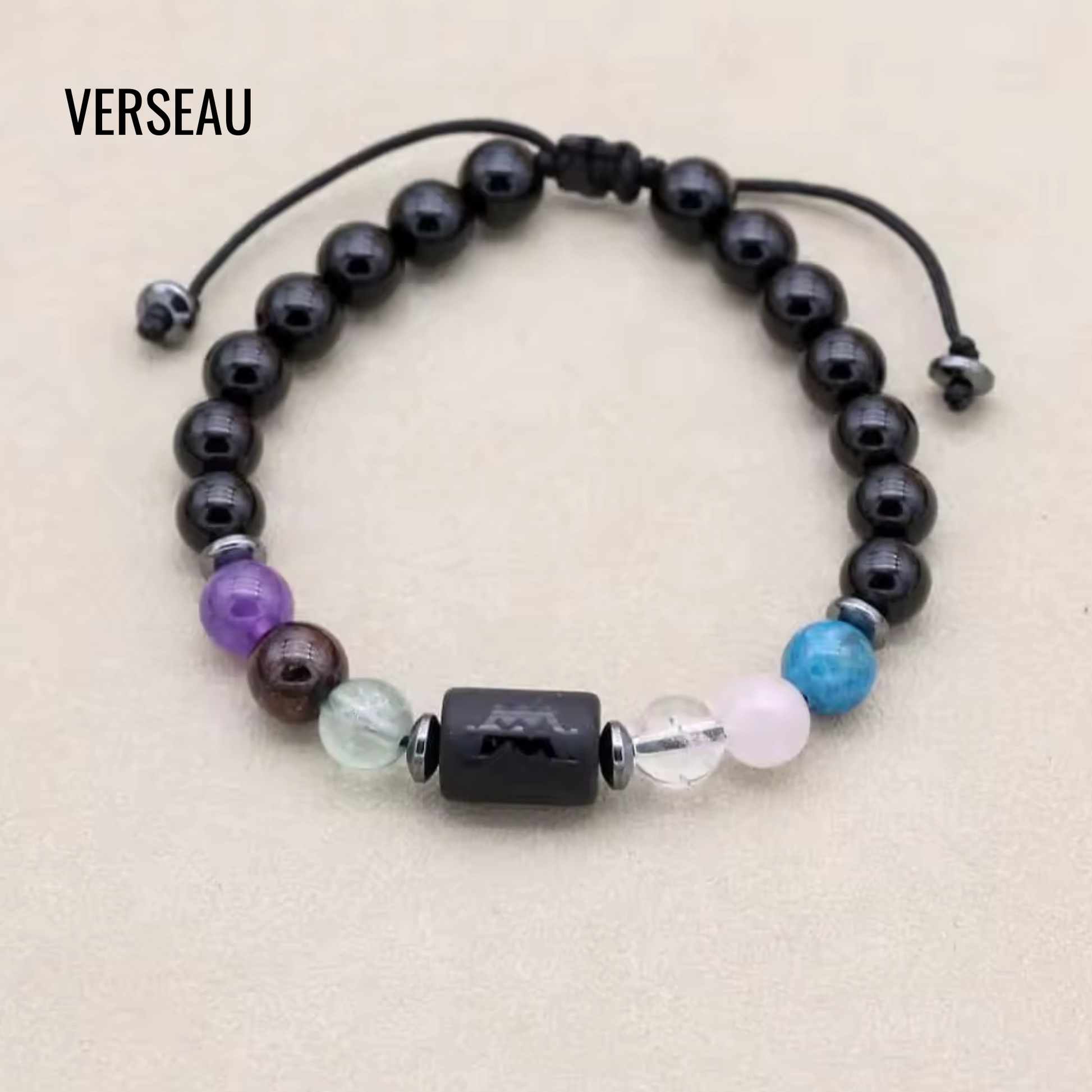 Bracelet en pierres naturelles, symbole astrologique en évidence