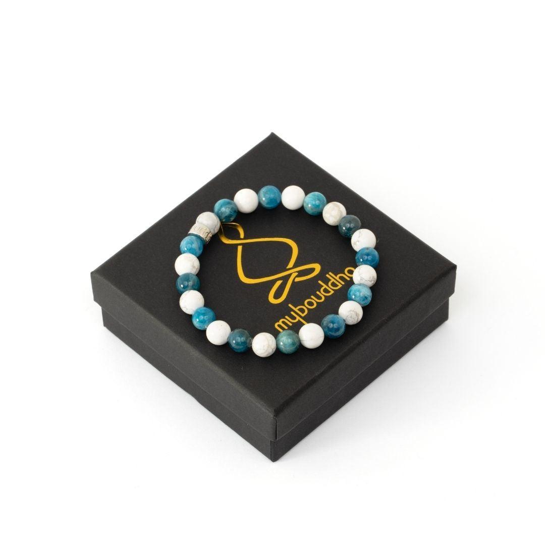 Gros plan sur les perles de 8 mm du bracelet bien-être