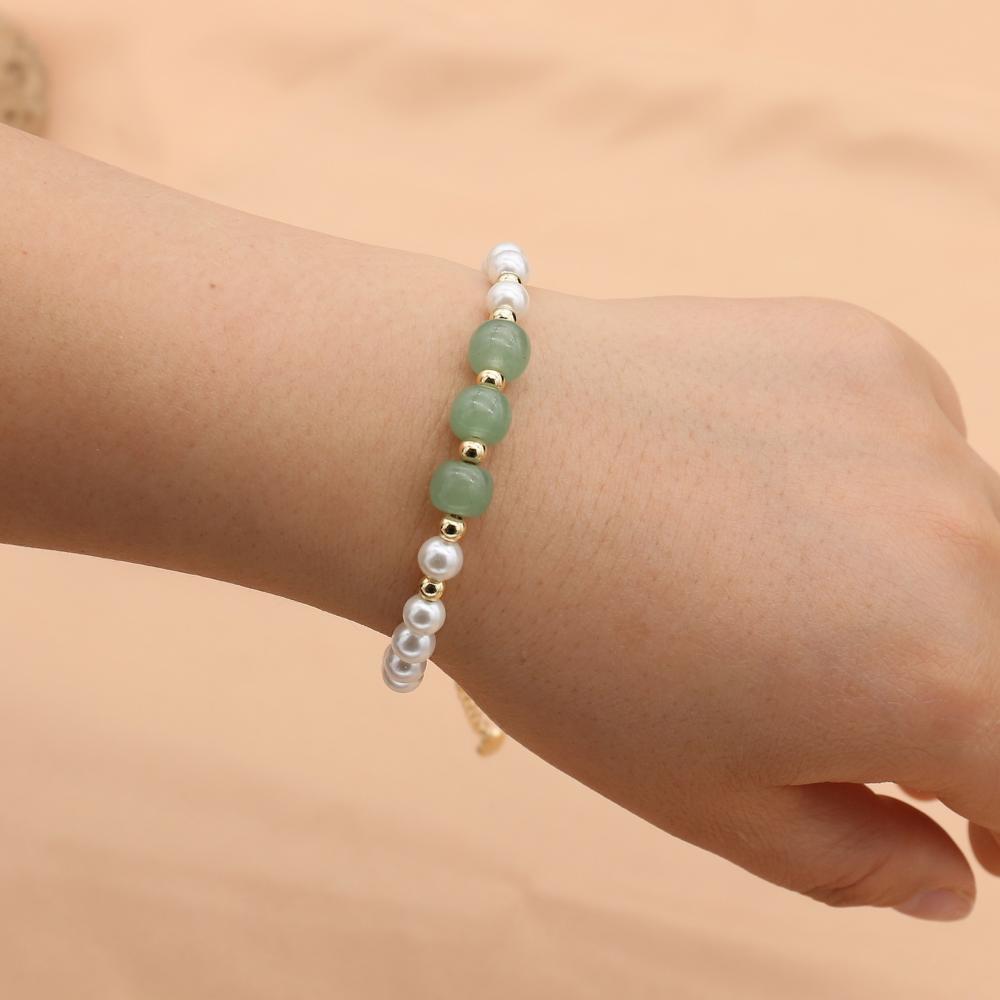 Bracelet avec perles nacrées et aventurine verte