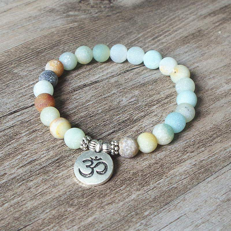 Vue d'ensemble du bracelet amazonite avec charm Arbre de vie