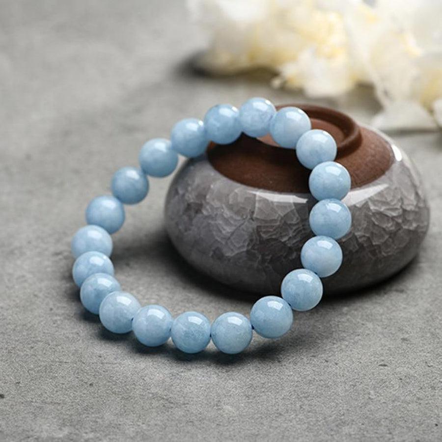 Bracelet en aigue-marine avec fermoir argenté visible