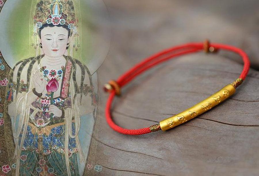 Bracelet porté au poignet gauche, vue de face