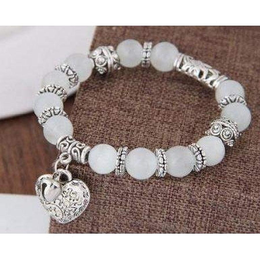 Vue latérale du bracelet montrant les détails des perles