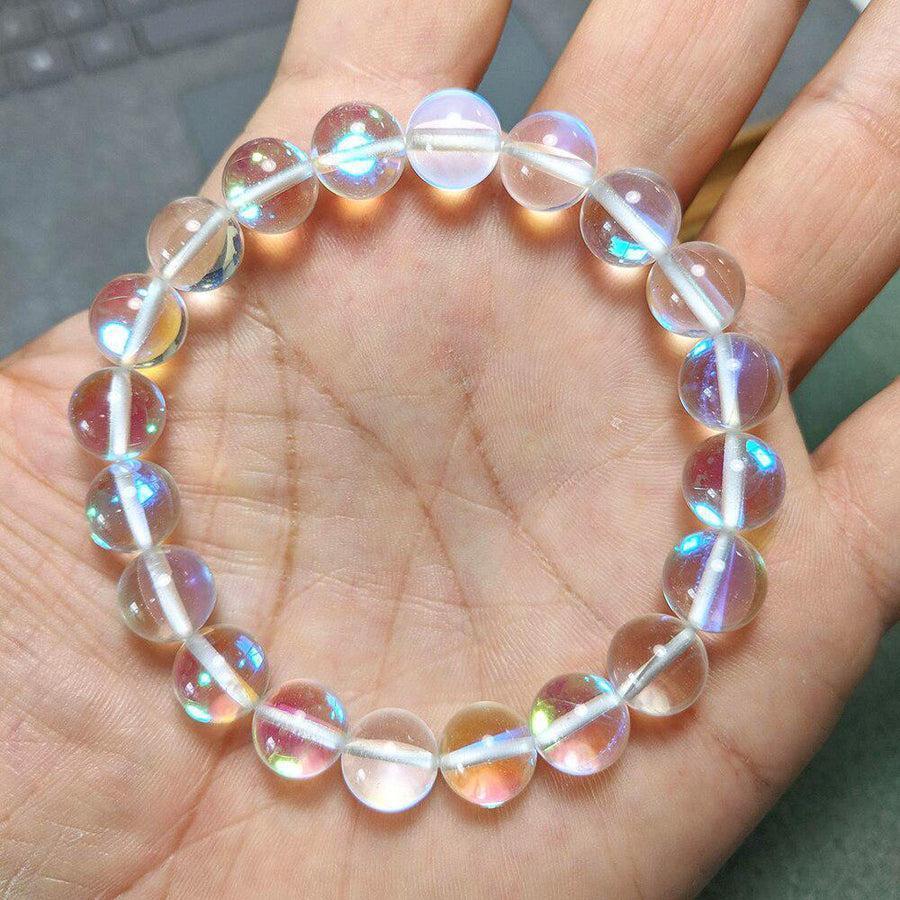 Vue latérale du bracelet montrant sa texture et son éclat