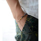 Vue latérale du bracelet artisanal en cristal de roche