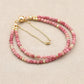 Vue latérale du bracelet rhodonite et chaîne de sécurité