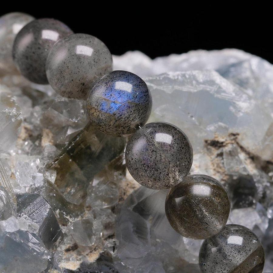 Bracelet en labradorite grise avec perles rondes polies