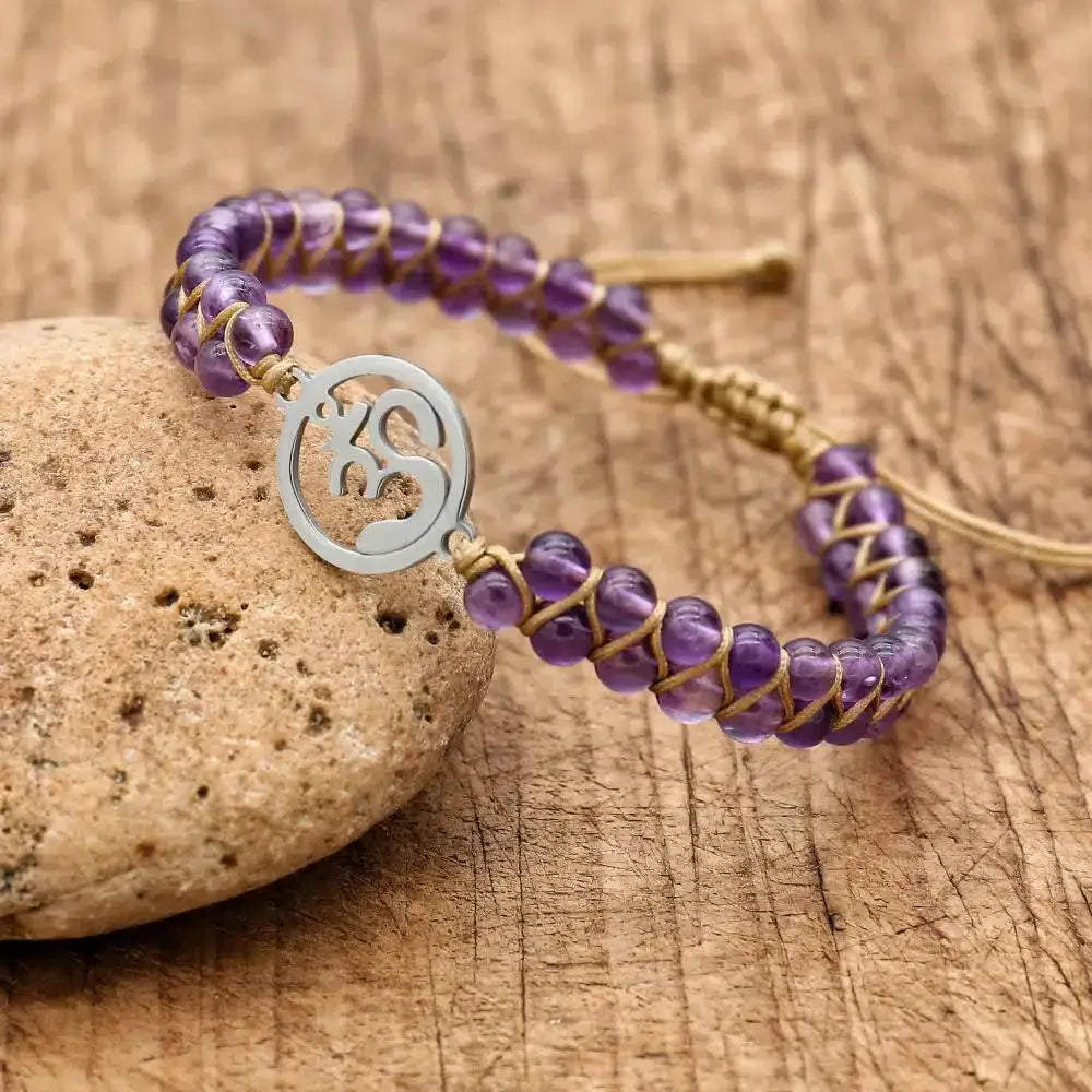 Détail du nœud coulissant ajustable du bracelet