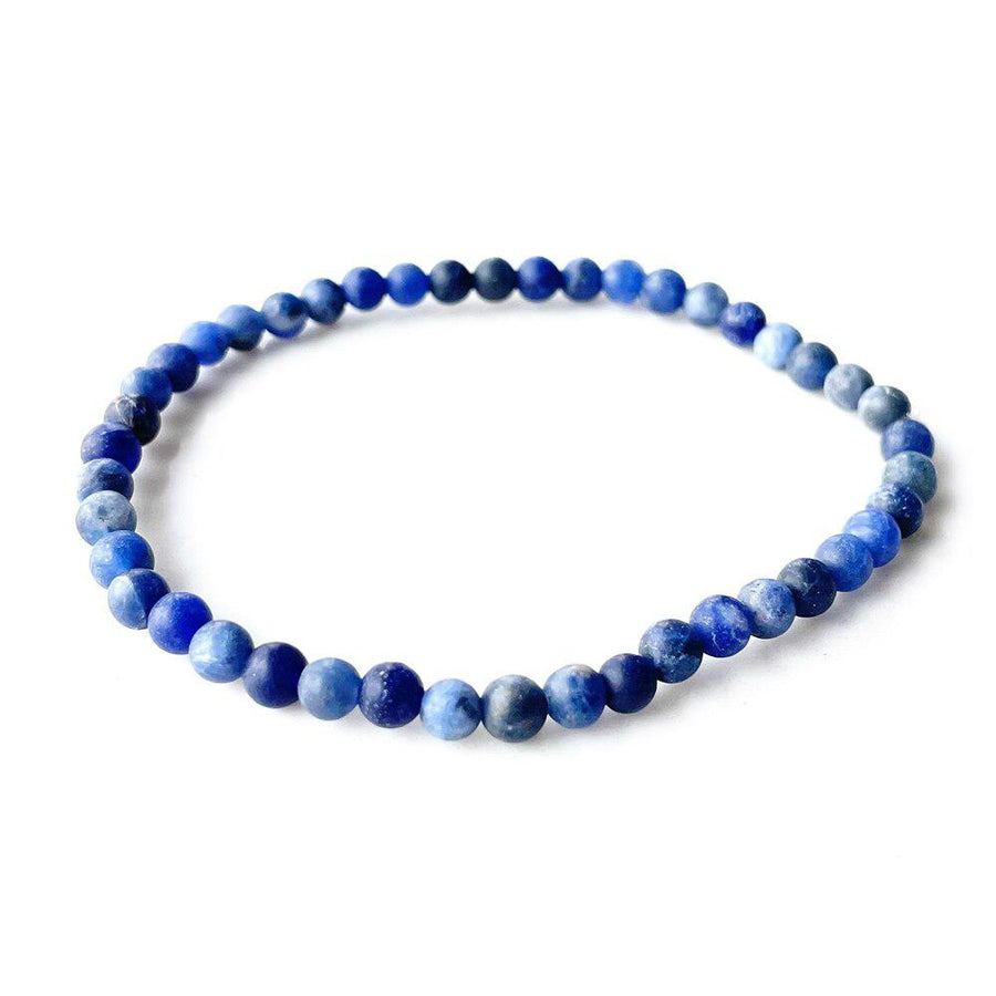Bracelet en sodalite mate avec perles bleues variées