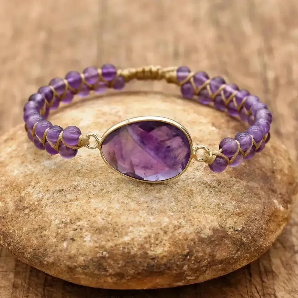 Détail du nœud coulissant ajustable du bracelet