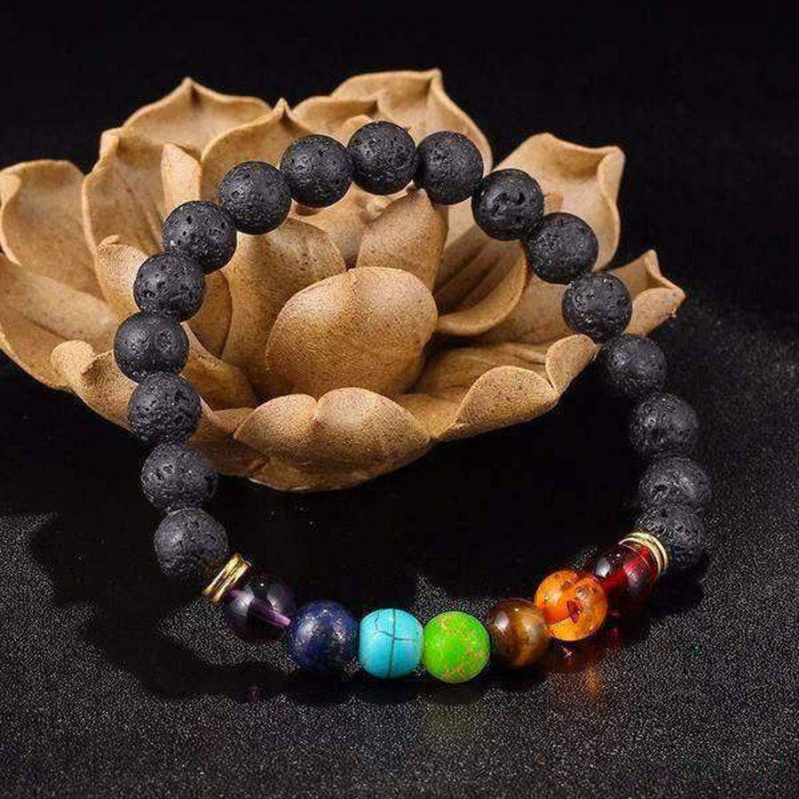 Bracelet avec pierres colorées et perles de lave noires