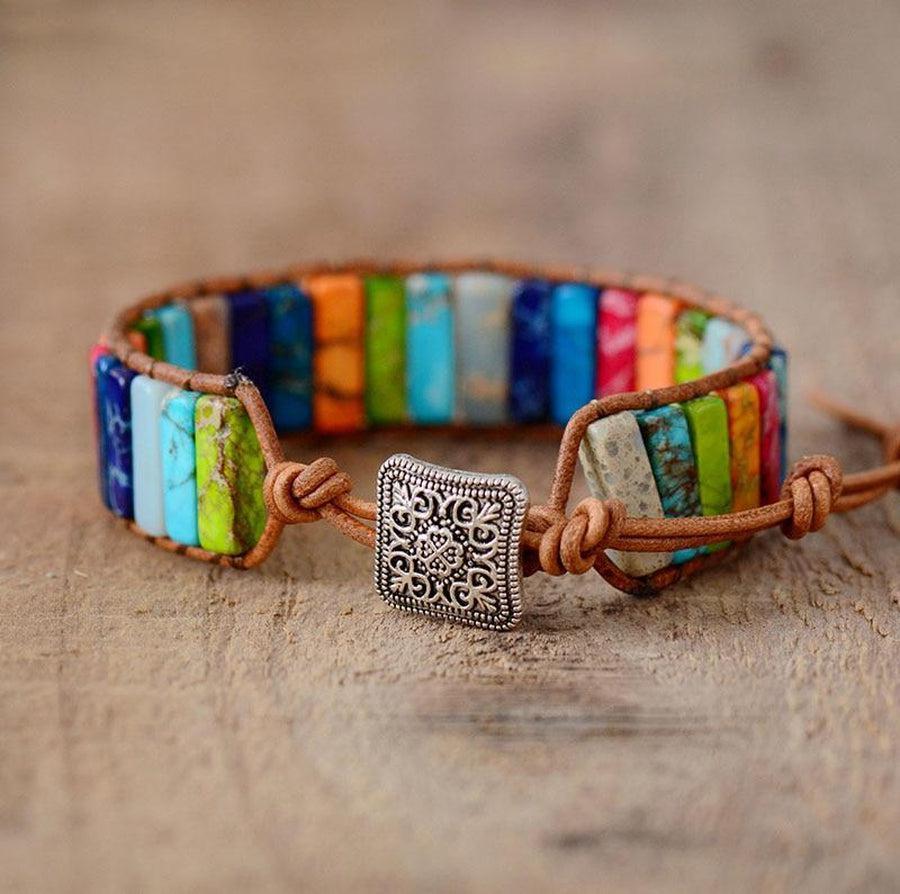 Bracelet en jaspe montrant les détails des pierres taillées