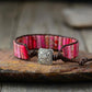 Vue rapprochée des pierres de Jaspe sur le bracelet