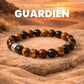 Bracelet de protection avec pierres naturelles sur fond neutre