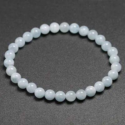 Vue latérale du bracelet en aigue-marine, perles rondes