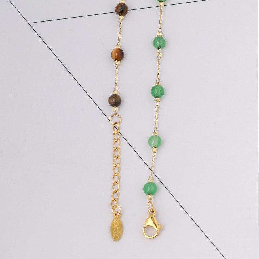 Vue latérale du bracelet avec chaîne en acier délicate