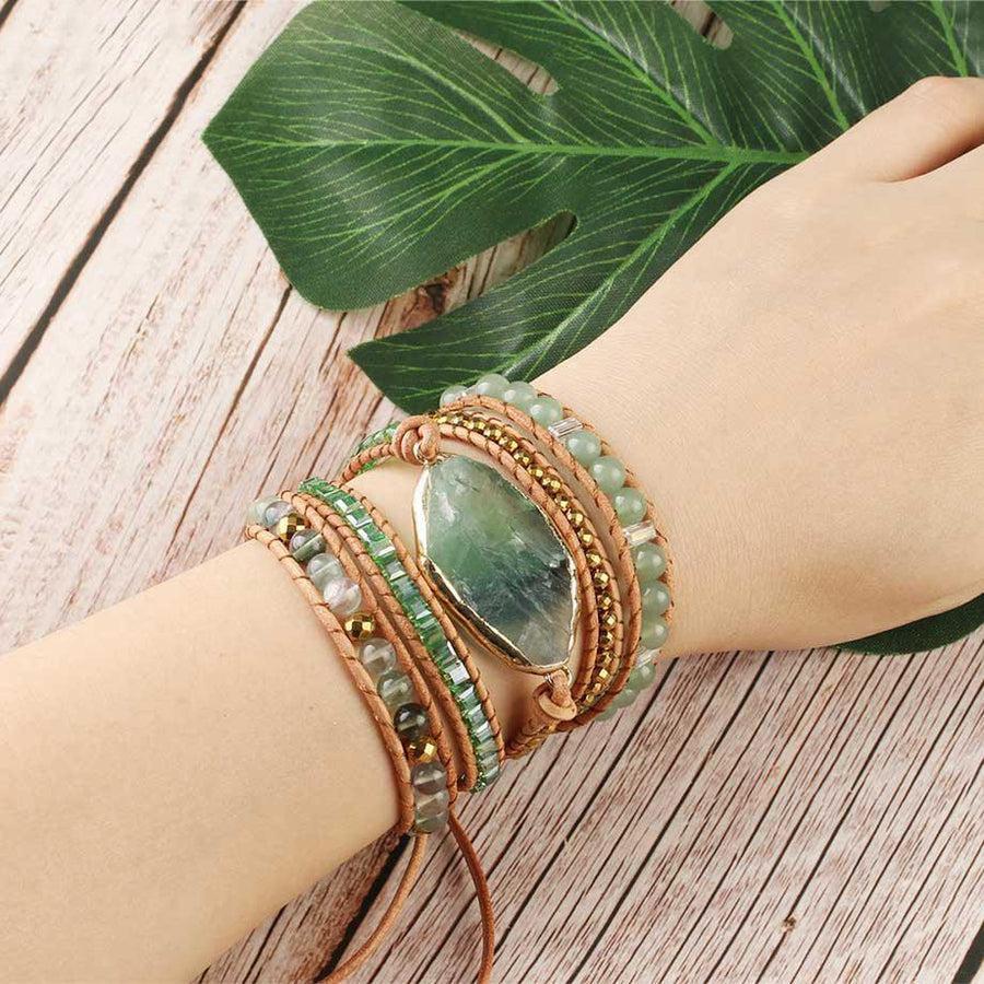 Vue d'ensemble du bracelet manchette en fluorite naturelle