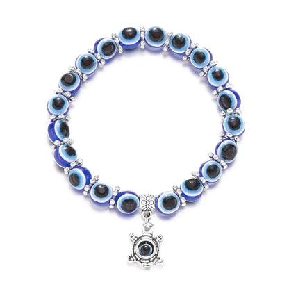 Mauvais œil en perles bleues sur bracelet élégant