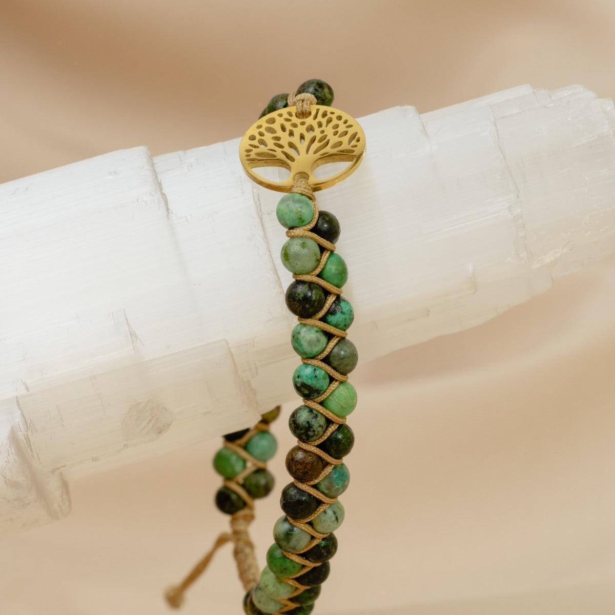 Vue latérale du bracelet ajustable en jaspe africain