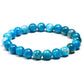 Vue d'ensemble du bracelet apatite, perles alignées harmonieusement