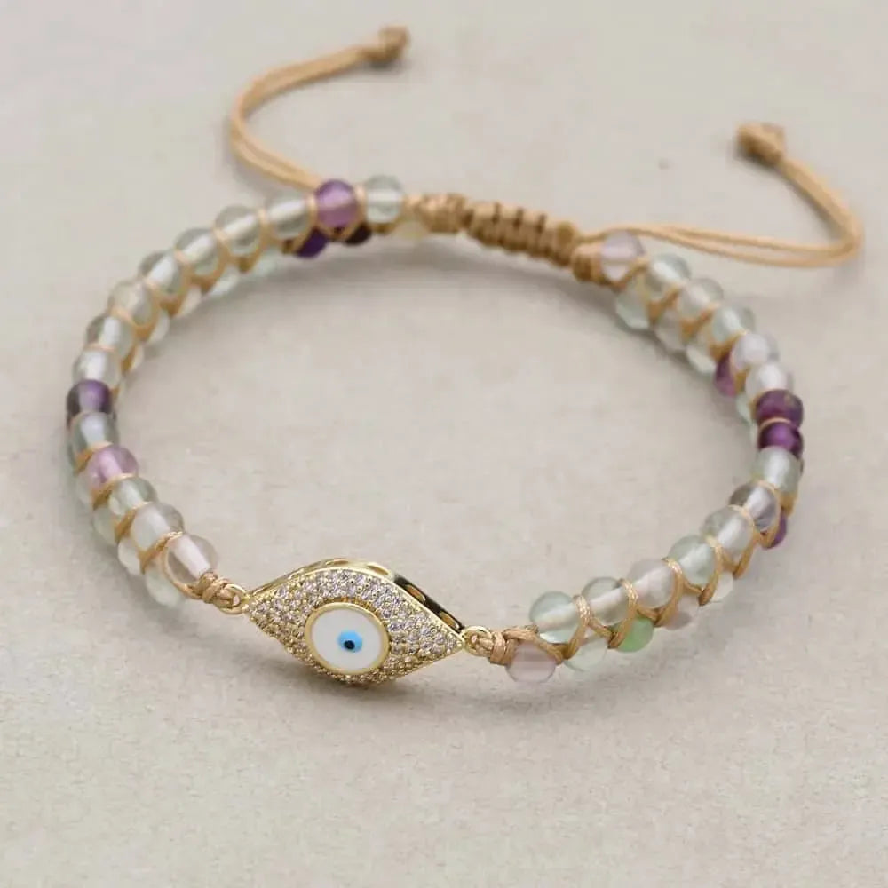Bracelet en fluorite avec détails de fabrication artisanale