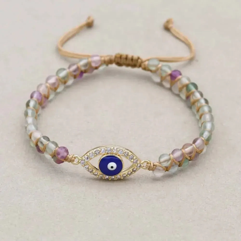 Bracelet en fluorite avec perles et charms distincts